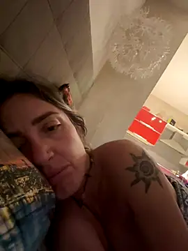 Snapshot of casalinga88 chatting on November 18, 2025, 6:39 am casalinga88 online show from November 18, 2025, 6:39 am