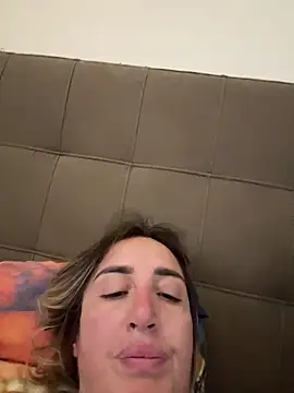 Snapshot of casalinga88 chatting on November 10, 2025, 6:40 am casalinga88 online show from November 10, 2025, 6:40 am