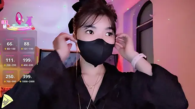 Berrysweet 68 online show from September 29, 2025, 2:23 pm