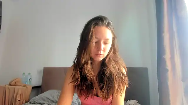 Adela Vetta online show from September 11, 2025, 8:14 am