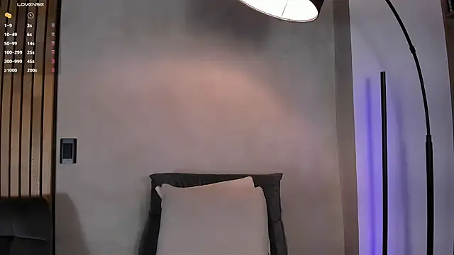 Snapshot of honeyhot69__ chatting on February 18, 2025, 11:33 am honeyhot69   online show from February 18, 2025, 11:33 am