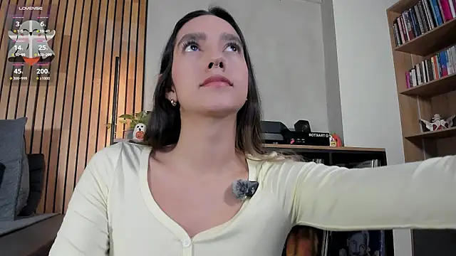 Snapshot of honeyhot69__ chatting on October 14, 2025, 11:00 am honeyhot69   online show from October 14, 2025, 11:00 am