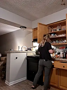 xWhoreAbleX Pika online show from January 8, 2026, 11:38 am