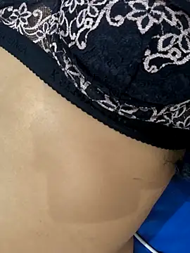 fernandasweet online show from September 9, 2025, 4:55 am