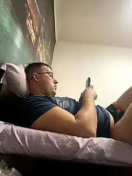 ionut9879 online show from November 7, 2025, 11:48 am