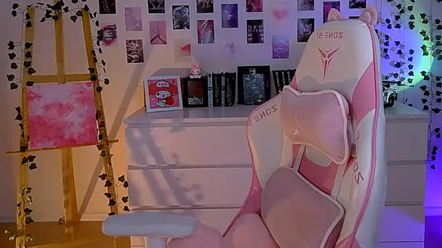 Snapshot of AliceCharmy chatting on January 31, 2025, 11:13 am AliceCharmy online show from January 31, 2025, 11:13 am