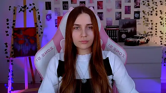 Snapshot of AliceCharmy chatting on March 7, 2025, 6:33 pm AliceCharmy online show from March 7, 2025, 6:33 pm