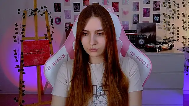 Snapshot of AliceCharmy chatting on March 18, 2025, 6:39 pm AliceCharmy online show from March 18, 2025, 6:39 pm