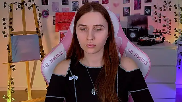 Snapshot of AliceCharmy chatting on February 13, 2025, 4:50 pm AliceCharmy online show from February 13, 2025, 4:50 pm