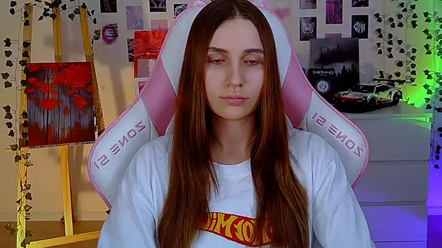 Snapshot of AliceCharmy chatting on February 20, 2025, 11:54 pm AliceCharmy online show from February 20, 2025, 11:54 pm