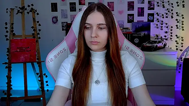 Snapshot of AliceCharmy chatting on September 19, 2025, 10:08 am AliceCharmy online show from September 19, 2025, 10:08 am