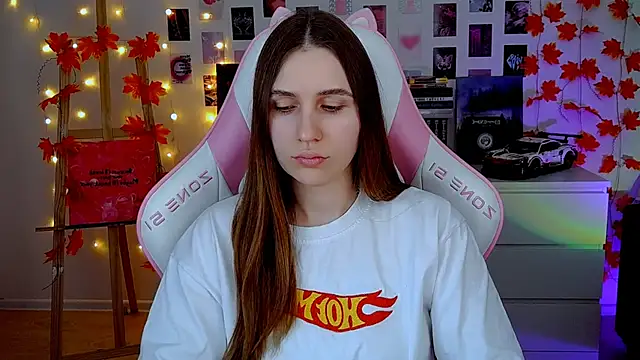 Snapshot of AliceCharmy chatting on November 29, 2025, 7:19 am AliceCharmy online show from November 29, 2025, 7:19 am