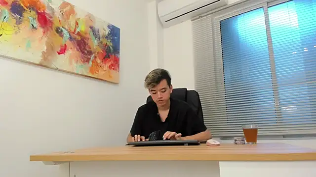 Snapshot of bunny_maxi chatting on March 6, 2025, 3:35 pm bunny maxi online show from March 6, 2025, 3:35 pm