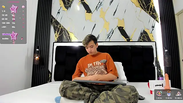 Snapshot of bunny_maxi chatting on March 15, 2025, 12:34 pm bunny maxi online show from March 15, 2025, 12:34 pm