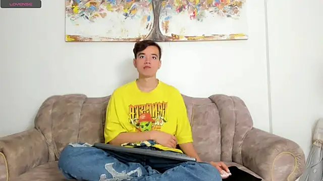 Snapshot of bunny_maxi chatting on October 28, 2025, 12:37 pm bunny maxi online show from October 28, 2025, 12:37 pm