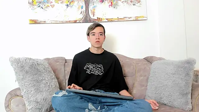 Snapshot of bunny_maxi chatting on March 18, 2025, 12:28 pm bunny maxi online show from March 18, 2025, 12:28 pm