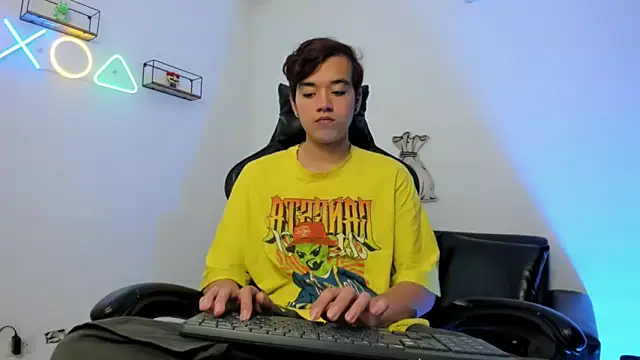 Snapshot of bunny_maxi chatting on September 30, 2025, 12:33 pm bunny maxi online show from September 30, 2025, 12:33 pm