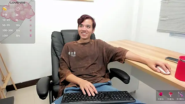 Snapshot of bunny_maxi chatting on September 24, 2025, 12:33 pm bunny maxi online show from September 24, 2025, 12:33 pm