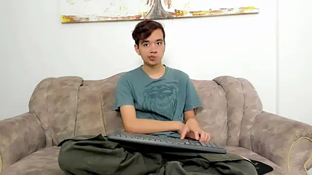 Snapshot of bunny_maxi chatting on November 18, 2025, 12:30 pm bunny maxi online show from November 18, 2025, 12:30 pm