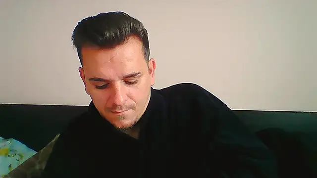 Huge cock22cm online show from November 21, 2025, 8:35 am