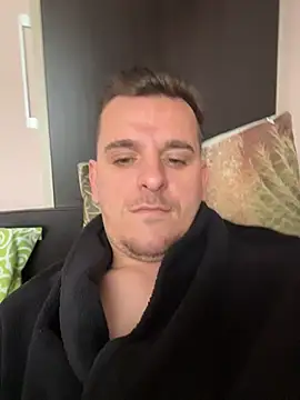 Huge cock22cm online show from March 29, 2026, 11:01 am