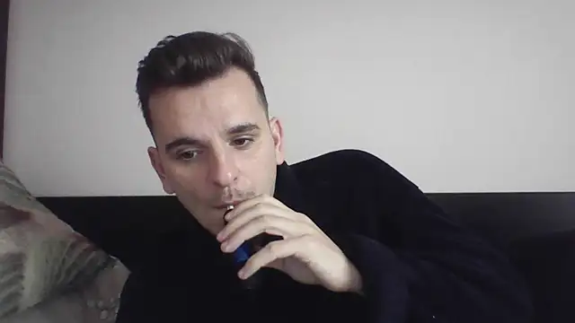 Huge cock22cm online show from March 3, 2025, 6:52 am