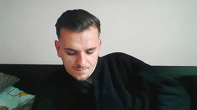 Huge cock22cm online show from October 16, 2025, 10:45 am