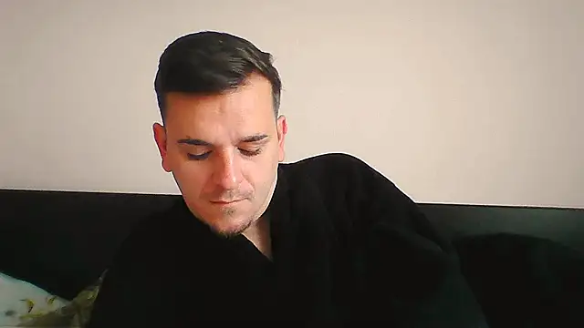 Huge cock22cm online show from November 18, 2025, 7:44 am