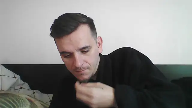 Huge cock22cm online show from March 5, 2025, 7:16 am