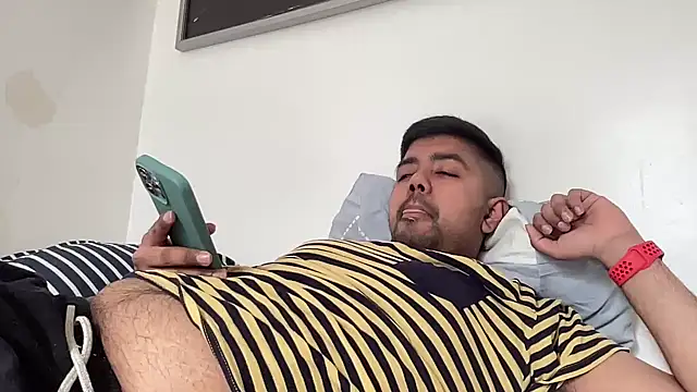 PRANDABOI27 online show from March 13, 2025, 2:23 pm