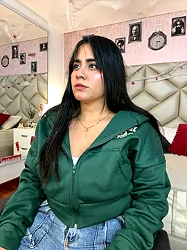 Brenda Garcia online show from October 28, 2025, 8:19 pm