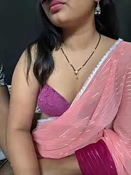 Snapshot of Magical-Couple-telugu chatting on September 27, 2025, 9:43 pm Magical-Couple-telugu online show from September 27, 2025, 9:43 pm