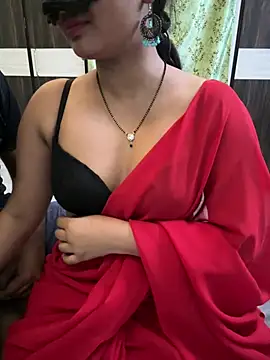 Snapshot of Magical-Couple-telugu chatting on January 19, 2025, 4:04 pm Magical-Couple-telugu online show from January 19, 2025, 4:04 pm