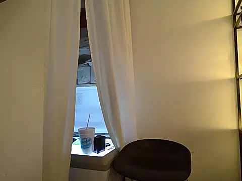 Snapshot of VitaminDrewFl chatting on March 22, 2026, 7:48 pm VitaminDrewFl online show from March 22, 2026, 7:48 pm