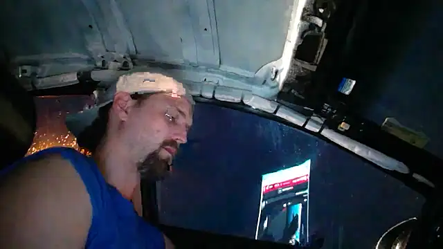 Snapshot of VitaminDrewFl chatting on January 8, 2026, 11:49 am VitaminDrewFl online show from January 8, 2026, 11:49 am