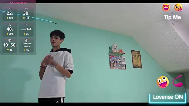 Snapshot of oliverhot2005 chatting on October 24, 2025, 10:53 pm oliverhot2005 online show from October 24, 2025, 10:53 pm