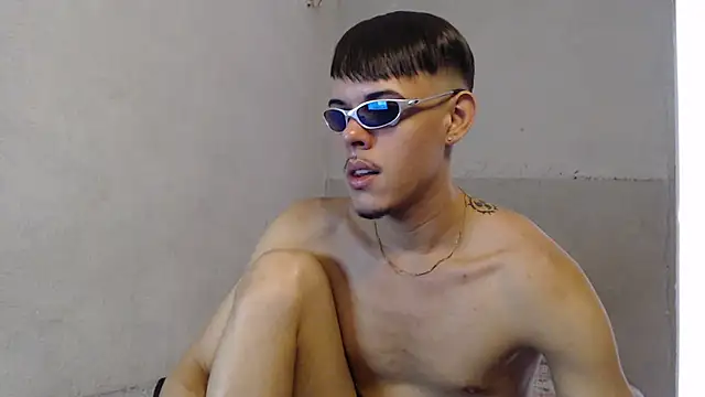 MicaelRian69 online show from October 25, 2025, 2:17 pm