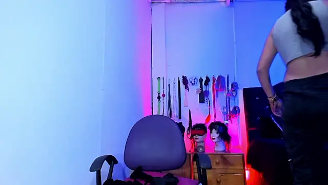 LucyStrike  online show from January 8, 2026, 10:49 pm