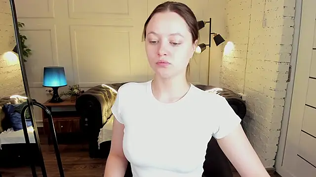 n0 nude online show from November 17, 2025, 2:48 am