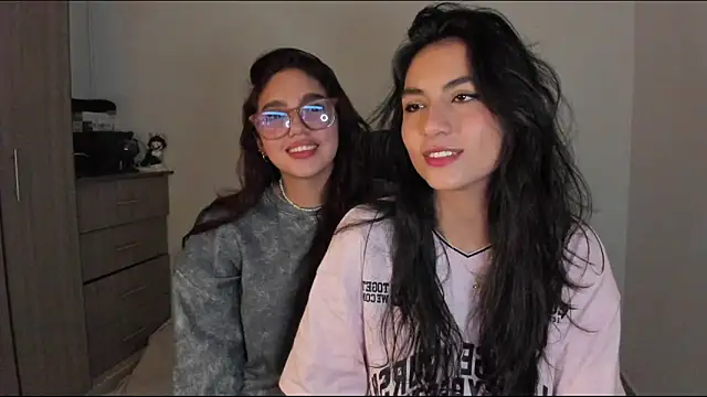 Snapshot of Dahian-peach chatting on October 20, 2025, 6:15 am Dahian-peach online show from October 20, 2025, 6:15 am