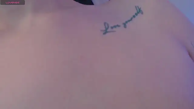 jesselines  online show from February 16, 2026, 8:07 pm