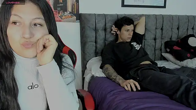 Snapshot of davebrow chatting on October 4, 2025, 12:45 am davebrow online show from October 4, 2025, 12:45 am