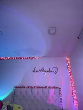 alee lenoxx online show from July 15, 2026, 10:39 pm
