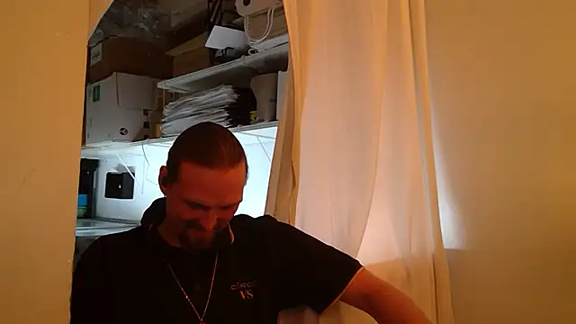 VitaminmanFL online show from November 24, 2025, 1:27 am