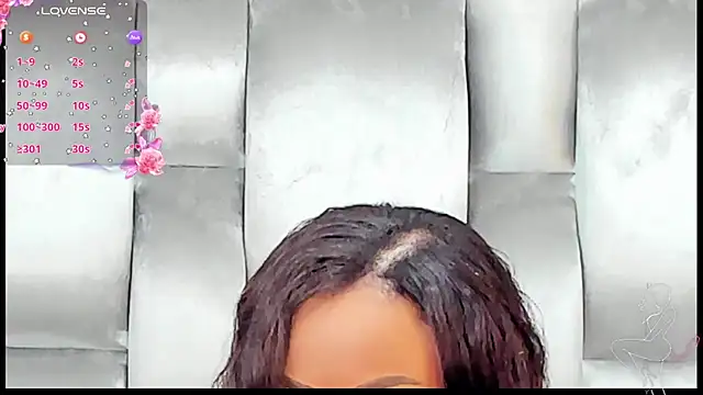 Snapshot of CamilaBenitez chatting on November 2, 2025, 2:22 pm CamilaBenitez online show from November 2, 2025, 2:22 pm