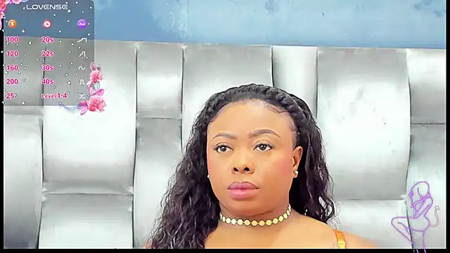 Snapshot of CamilaBenitez chatting on November 25, 2025, 12:55 am CamilaBenitez online show from November 25, 2025, 12:55 am