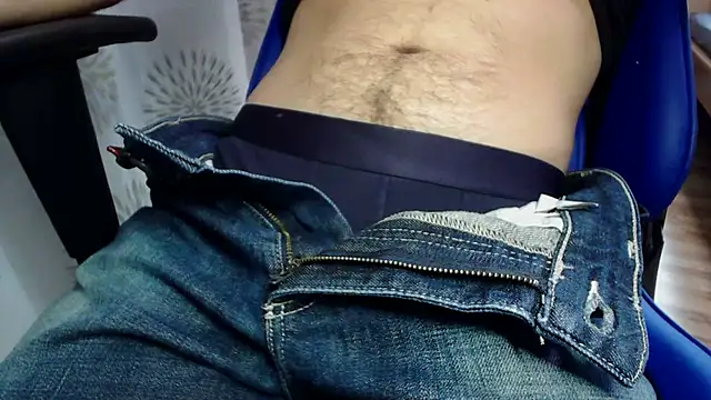 Snapshot of Jonnyyy18teen chatting on October 5, 2025, 11:45 am Jonnyyy18teen online show from October 5, 2025, 11:45 am