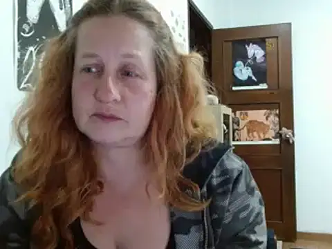 ViioletaMora online show from April 6, 2026, 5:08 am