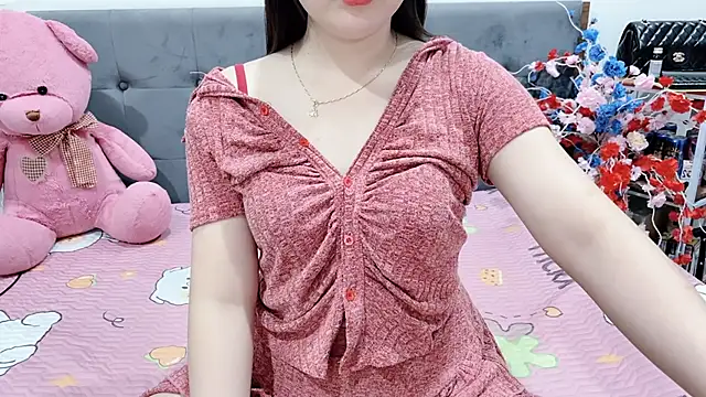 Funikio online show from April 19, 2026, 12:22 am