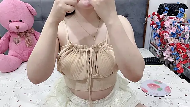 Funikio online show from June 6, 2026, 1:22 am